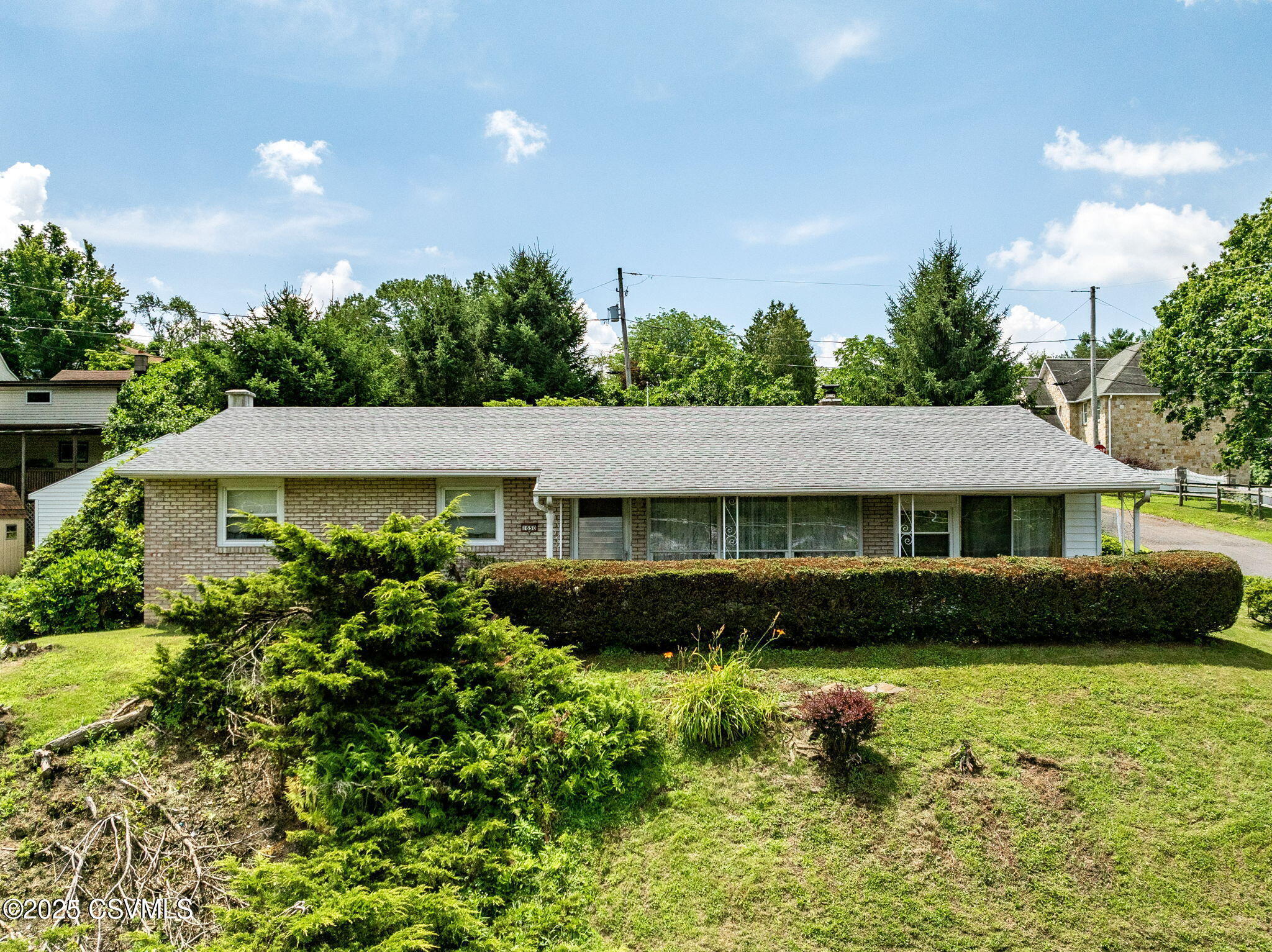 Property Photo: 1650 W Mulberry Street PA 17866