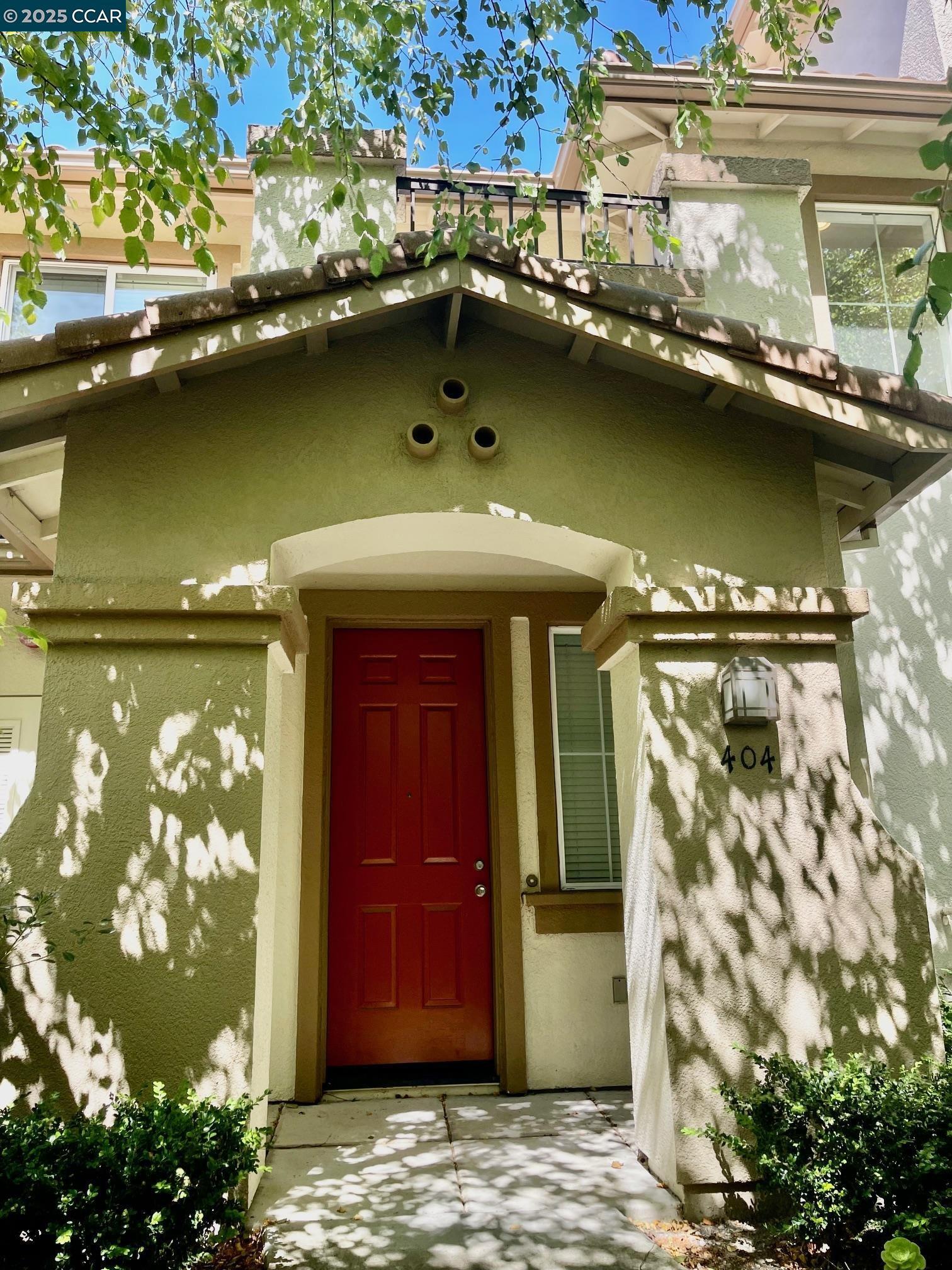 Property Photo: 404 Presidio St CA 94806