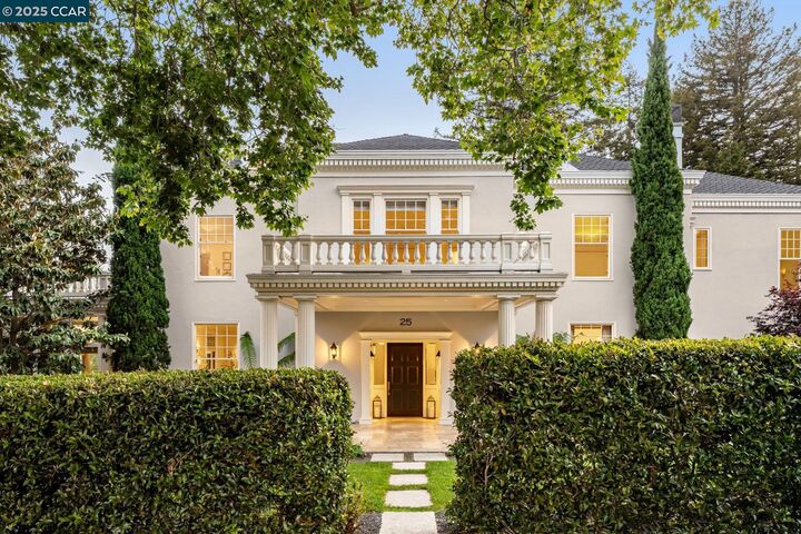 Property Photo:  25 Crocker Ave  CA 94611