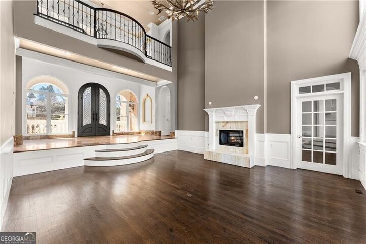 Property Photo:  10 Club Court  GA 30005 