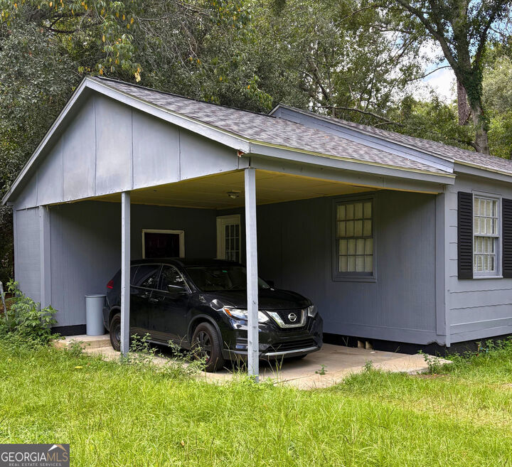Property Photo:  2406 Oxford Drive  GA 31602 