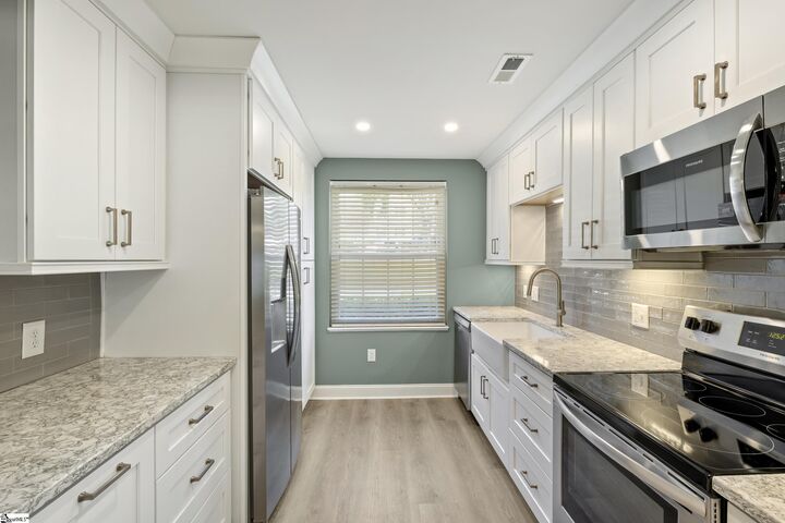 Property Photo:  925 Cleveland Street Unit 57  SC 29601 