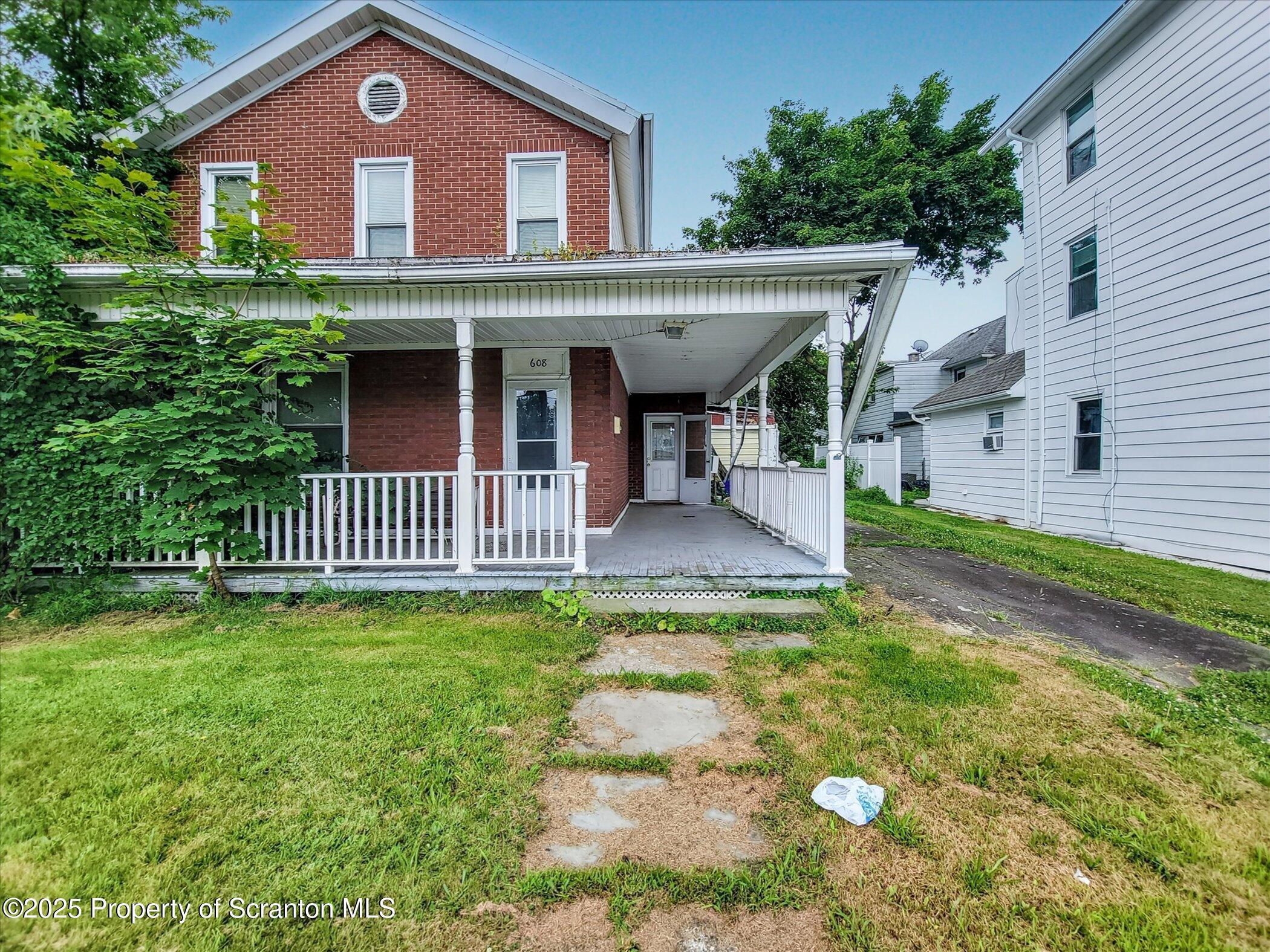 Property Photo: 608 E Market Street PA 18509