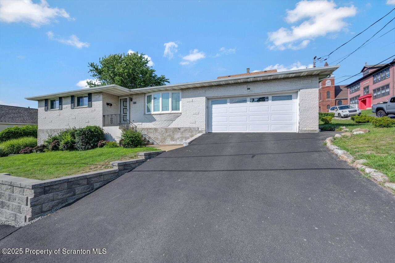 Property Photo: 625 Cotter Street PA 18507