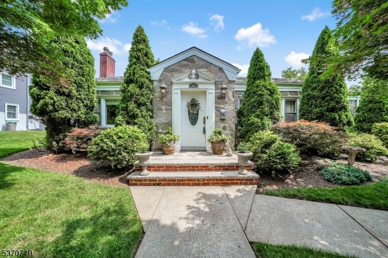 10 Pease Ave  Verona Twp. NJ 07044 photo