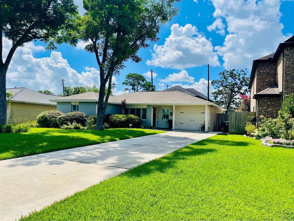 Property Photo: 1511 Thornton Road TX 77018