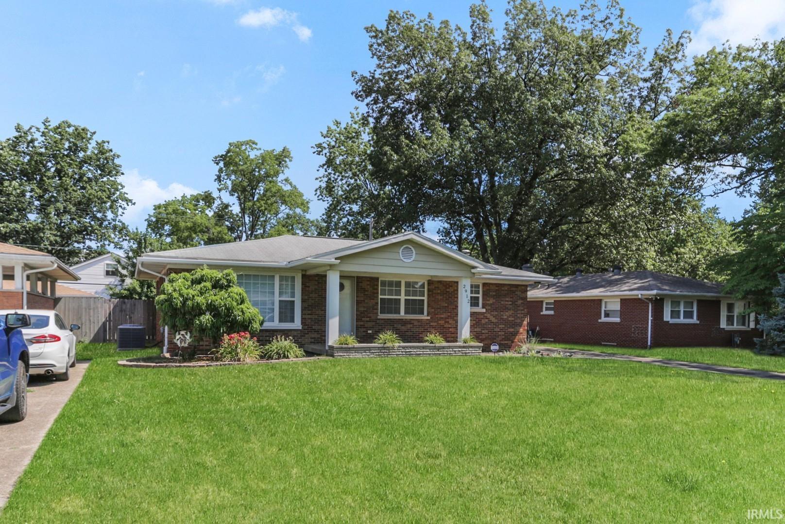 Property Photo:  2912 Monroe Avenue  IN 47714 