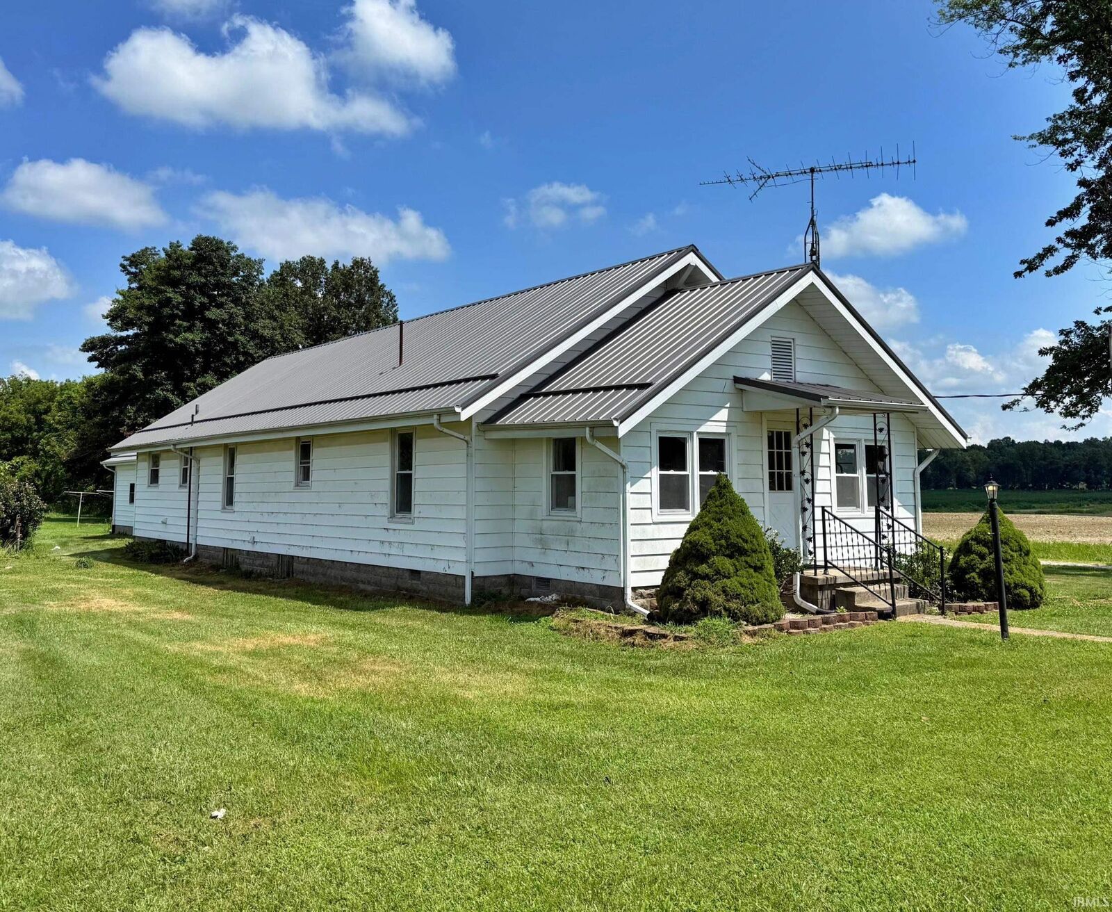 Property Photo: 4499 S State Road 59 IN 47441