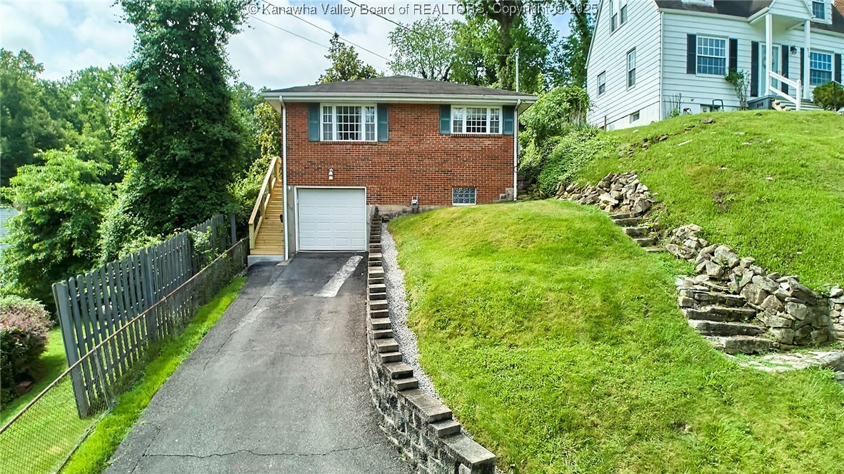 Property Photo: 318 Monroe Street WV 25303