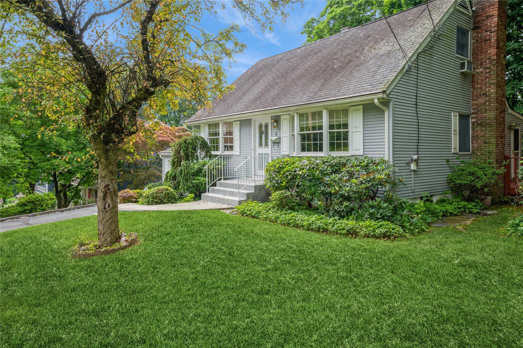 Property Photo: 5 Hillaire Place NY 10954