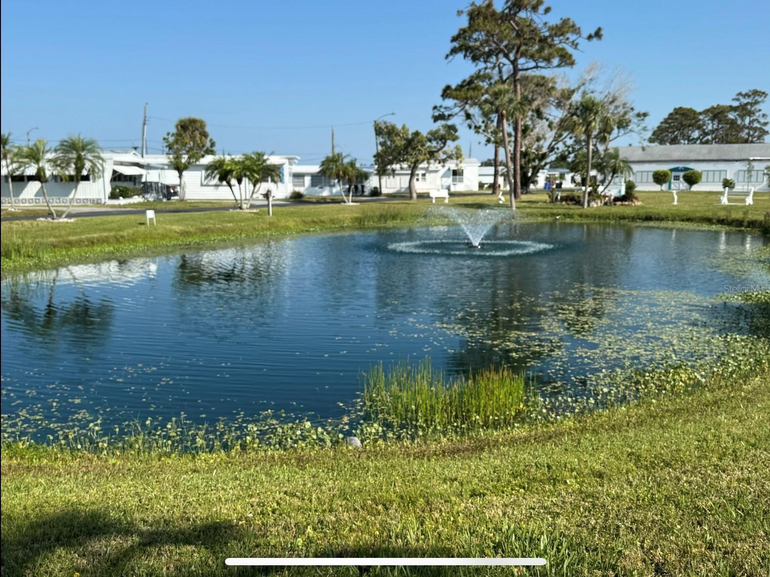 Property Photo: 218 W Outer Drive FL 34285