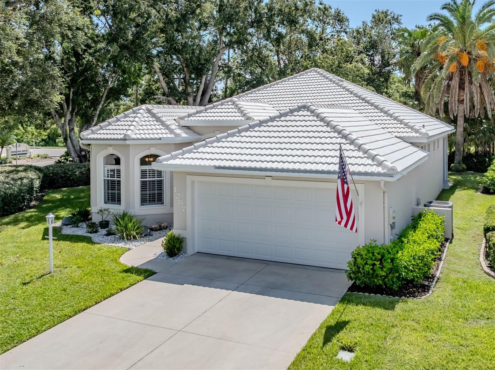 Property Photo: 1287 Lakeside Woods Drive FL 34285