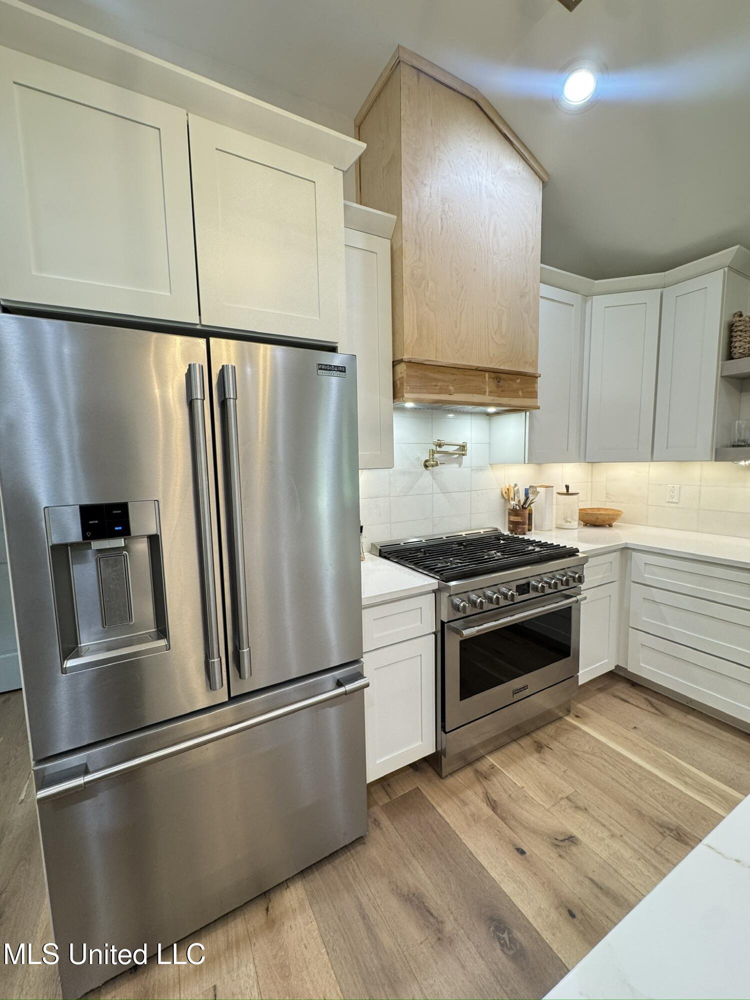 Property Photo: 5520 Jordan Drive MS 38637
