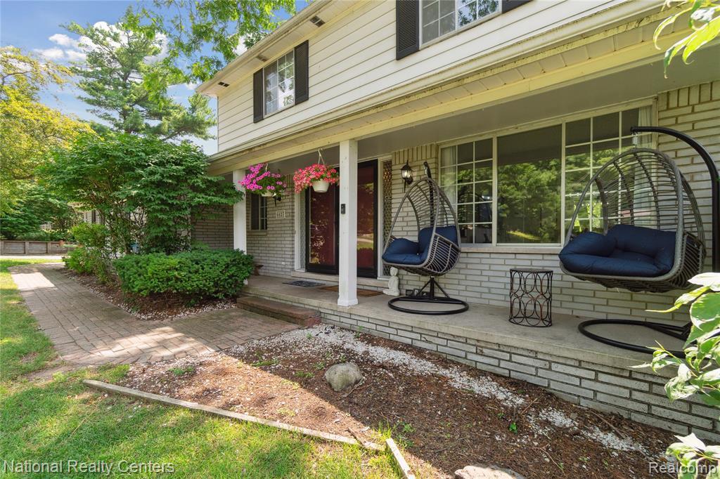 Property Photo: 6627 Balmoral Terrace MI 48346 4507