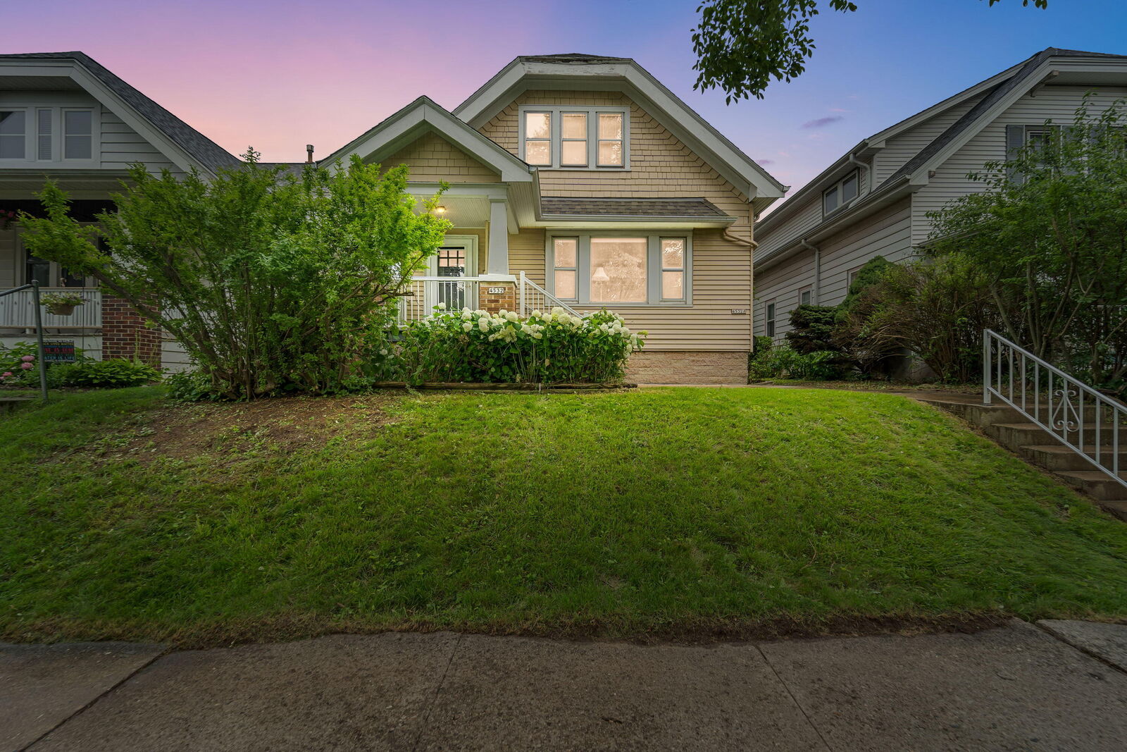 Property Photo:  4532 N Bartlett Ave  WI 53211 