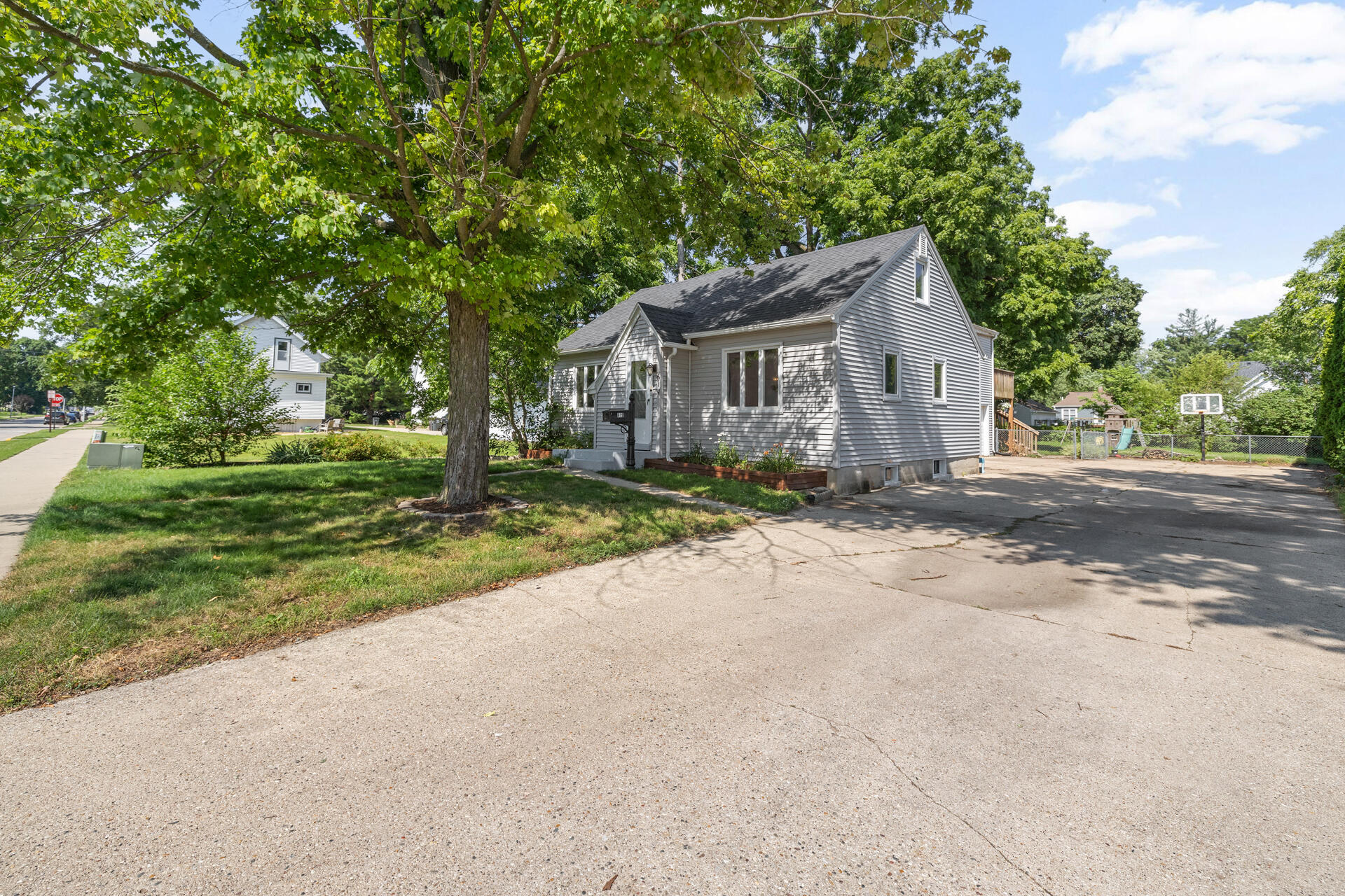 Property Photo: 619 S Main St WI 53066