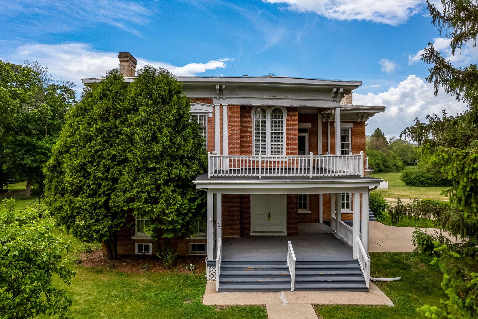 Property Photo:  965 Racine St  WI 53115 