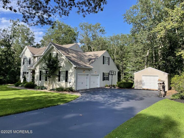 Property Photo:  12 Oak Leaf Drive  NJ 08533 