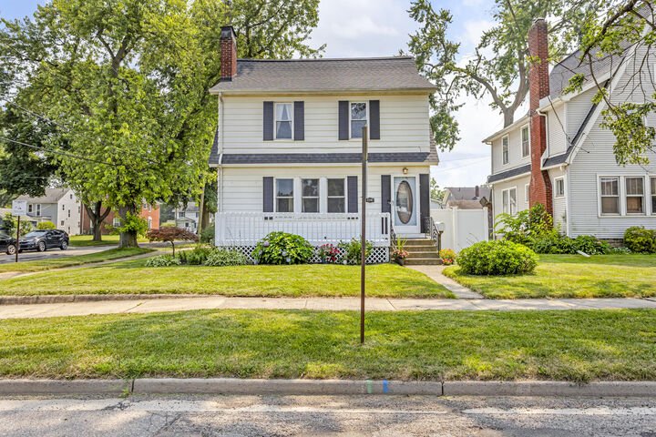 Property Photo: 1101 W Morrel Street MI 49203