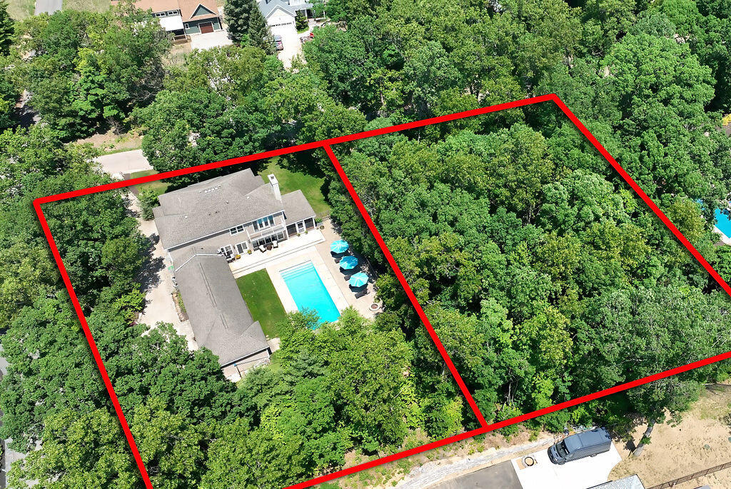 Property Photo:  52300 E Arnold Drive  MI 49117 