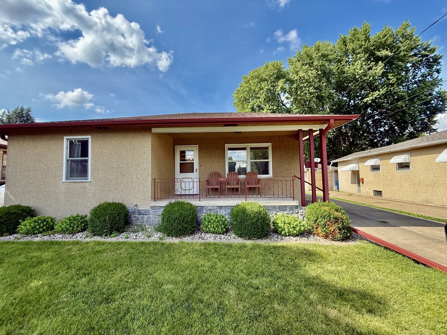 Property Photo: 505 Garfield Avenue IL 61301