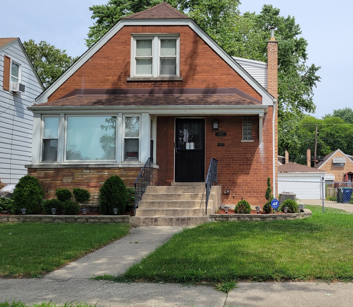 Property Photo:  8815 S Albany Avenue  IL 60805 