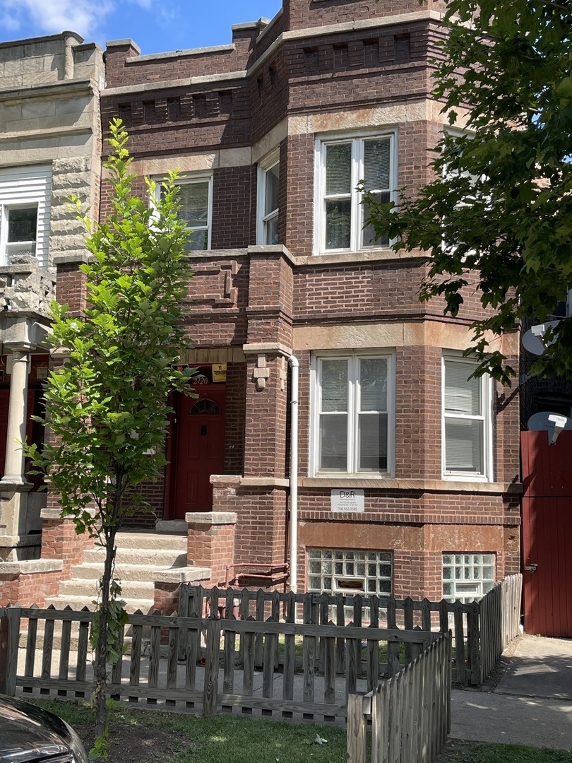 2720 W Flournoy Street  Chicago IL 60612 photo