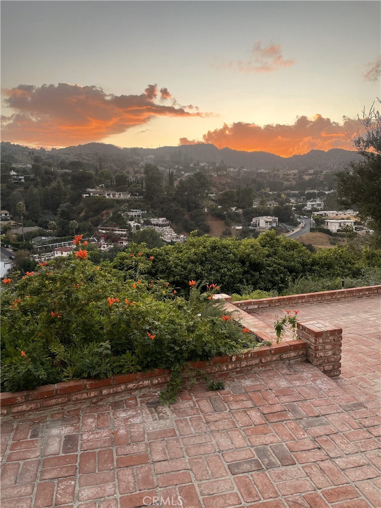 3551 Westfall Drive  Encino CA 91436 photo