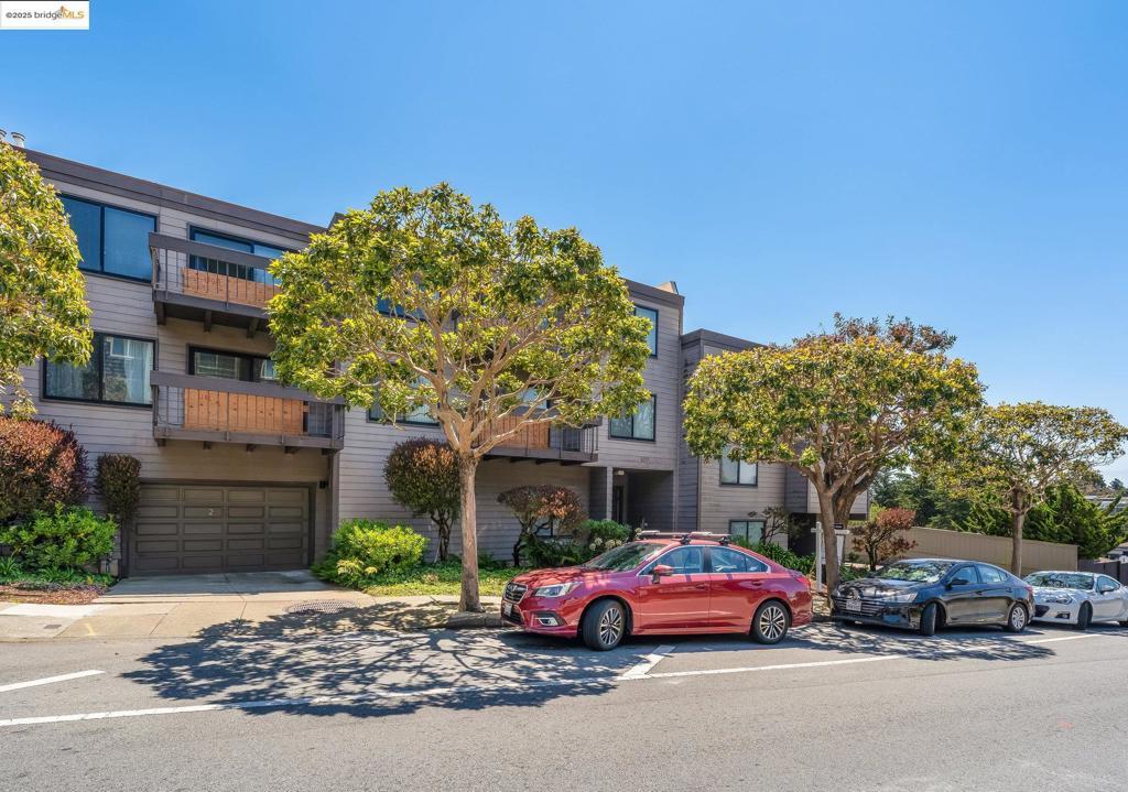 Property Photo: 5177 Diamond Heights Blvd Apt 114 CA 94131