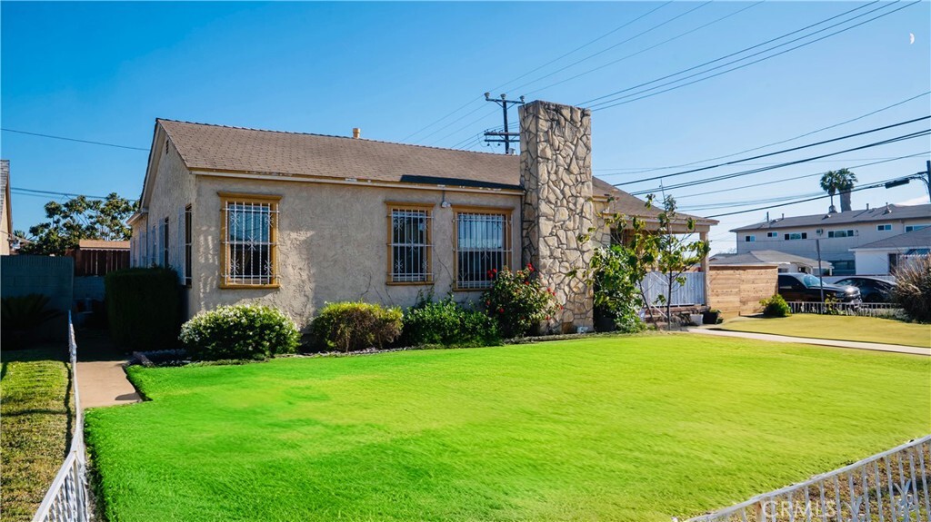 Property Photo:  658 W 120th Street  CA 90044 