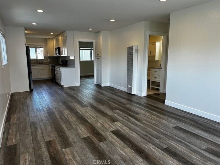 Property Photo:  2602 Apple Avenue  CA 90501 