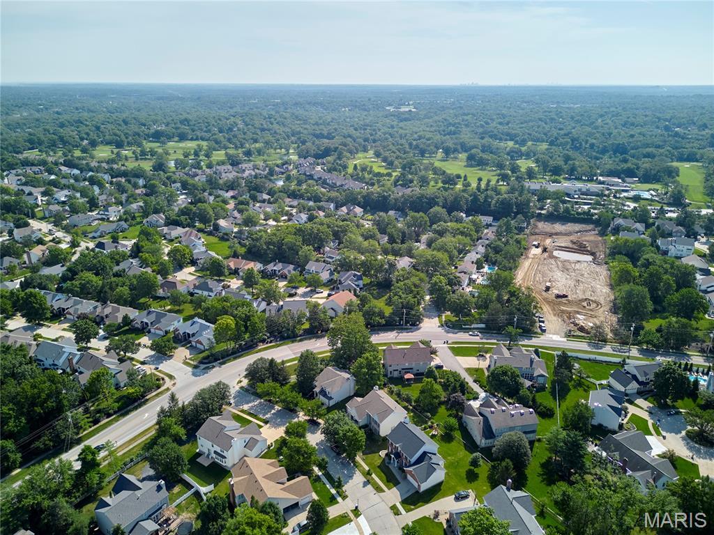 Property Photo:  2316 The Courts Drive  MO 63017 