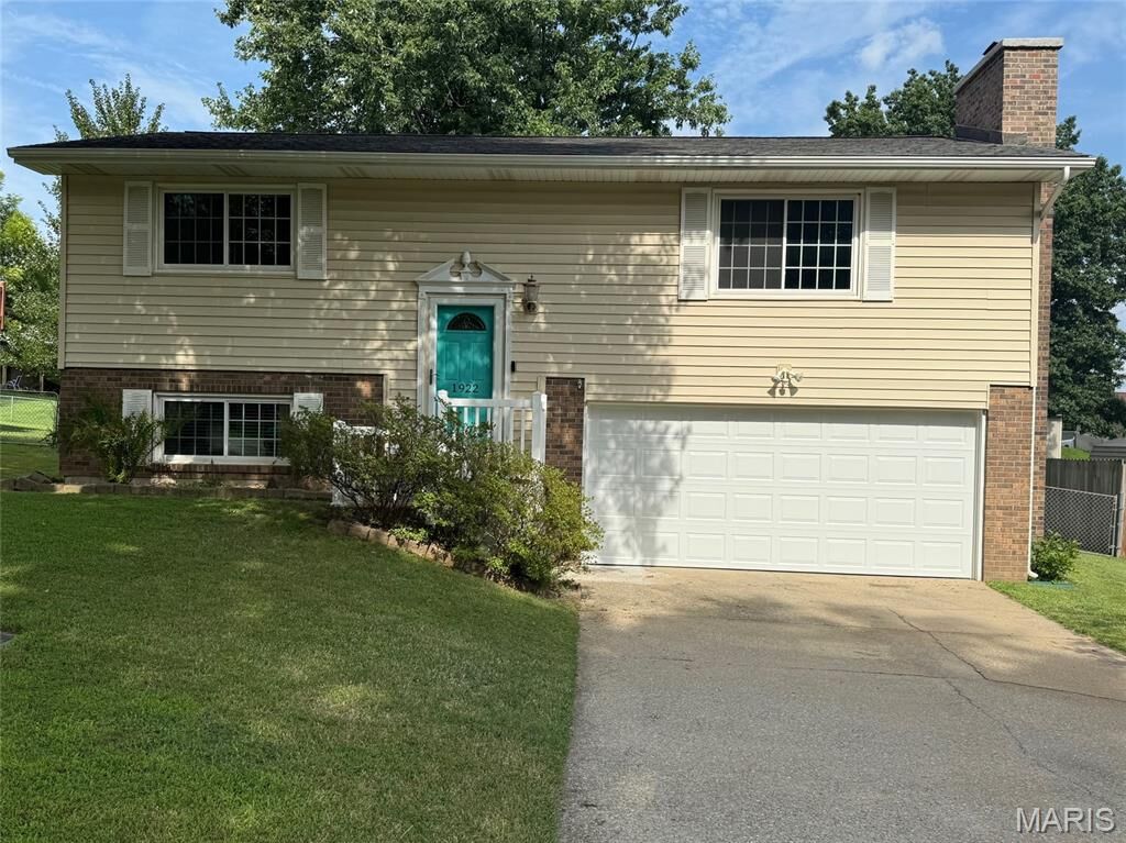 Property Photo:  1922 Grandview Drive  MO 63701 