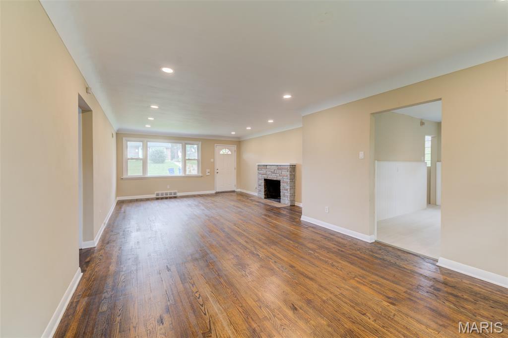 Property Photo: 6921 Forest Hill Drive MO 63121