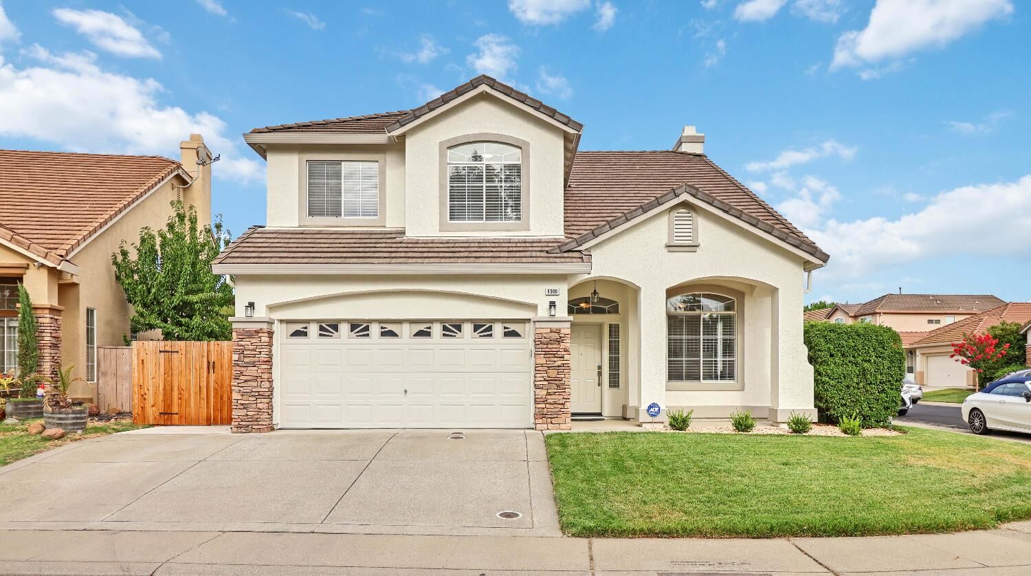 Property Photo: 8900 Rising Mist Way CA 95747