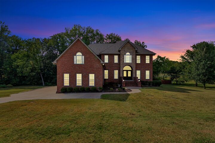 1033 Valleydale Ave  Cross Plains TN 37049 photo