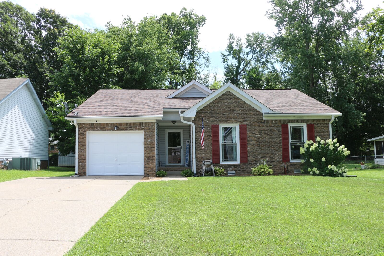 Property Photo:  231 Kathleen Ct  TN 37043 