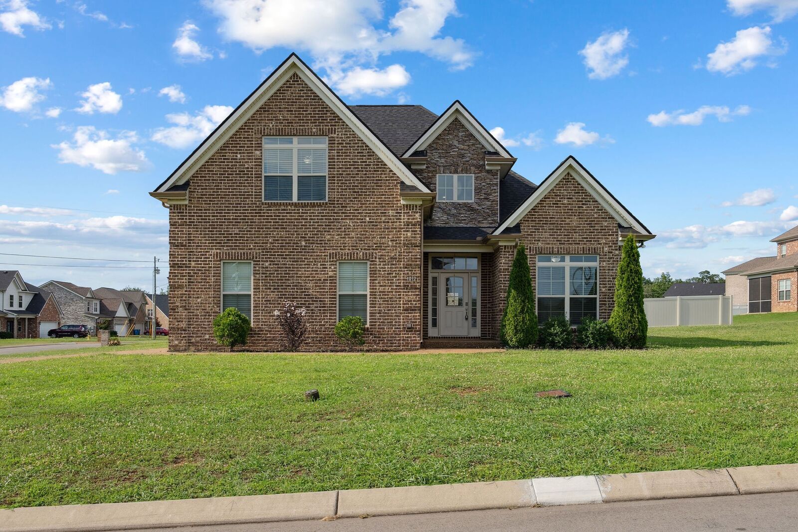 Property Photo:  1412 Wrangler Ln  TN 37167 