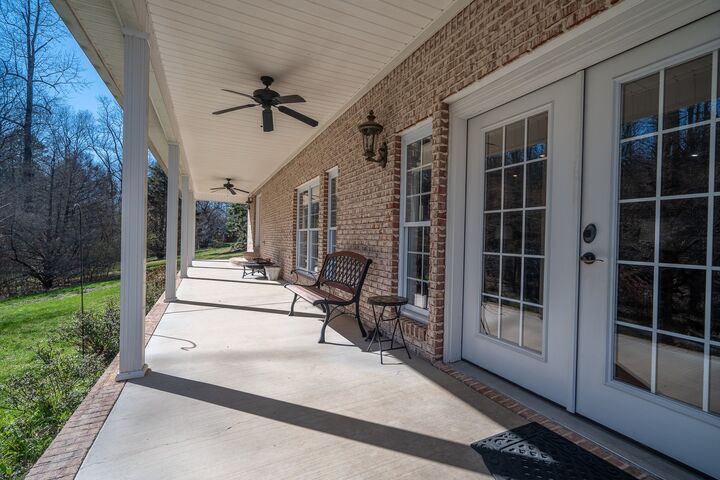 Property Photo:  15 Clifton Rd  TN 38464 