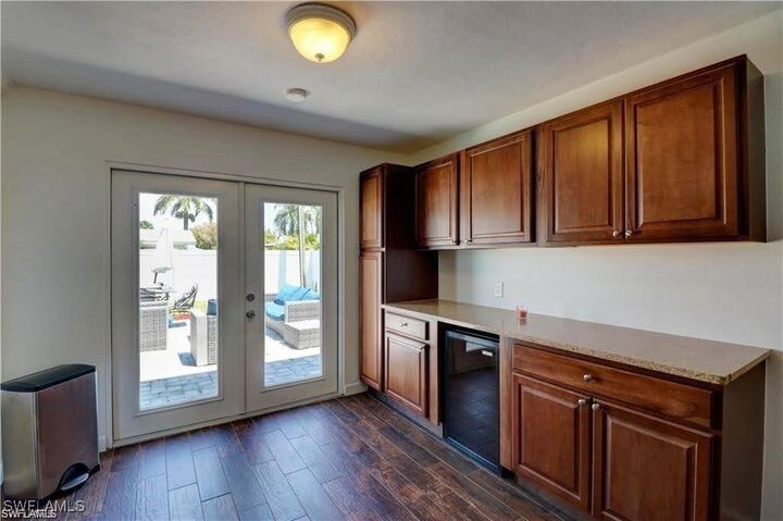 Property Photo: 309 SE 43rd Lane FL 33904