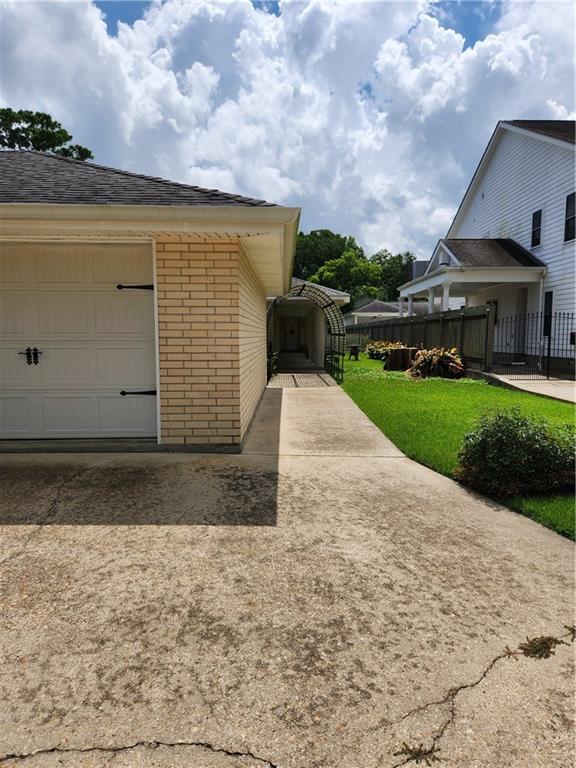 Property Photo: 121 Ridgeway Drive LA 70001