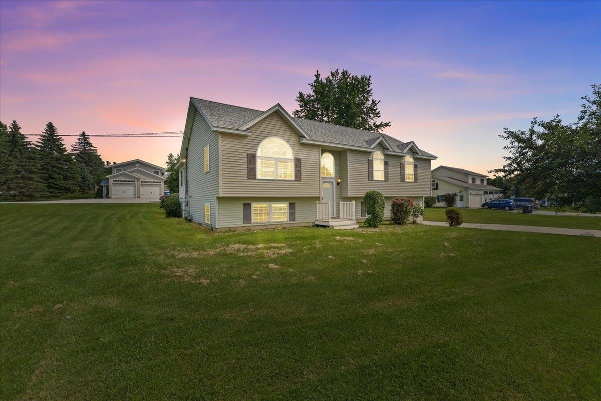 Property Photo:  12 Tanglewood Drive  VT 05478 