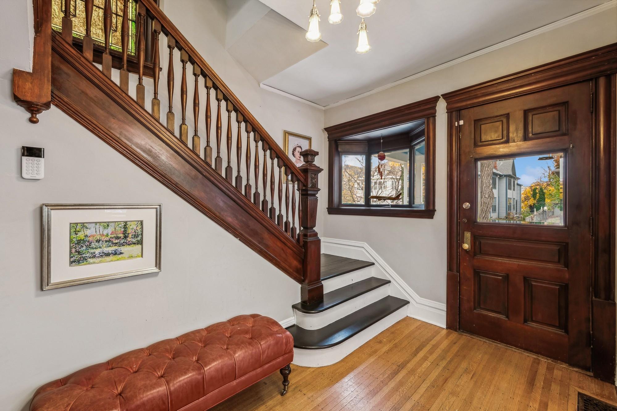 Property Photo:  2742 Dupont Avenue S  MN 55408 