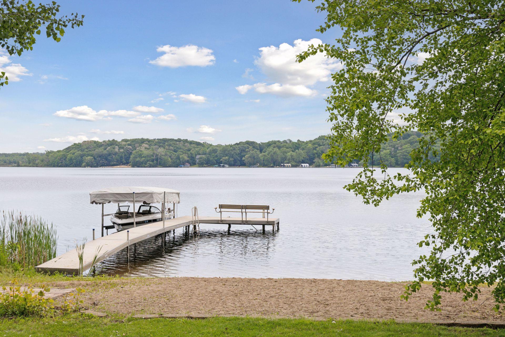 3920 Hawthorne Circle  Chanhassen MN 55331 photo