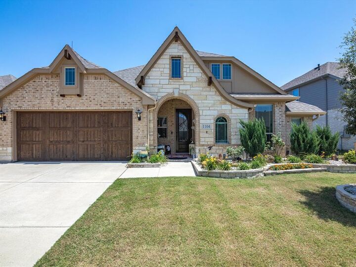Property Photo: 1104 Canterbury Lane TX 75126