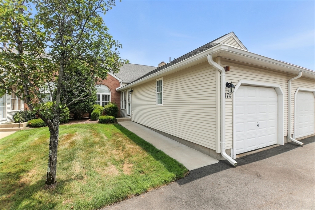 Property Photo: 17 Castle Hill Rd G MA 01001