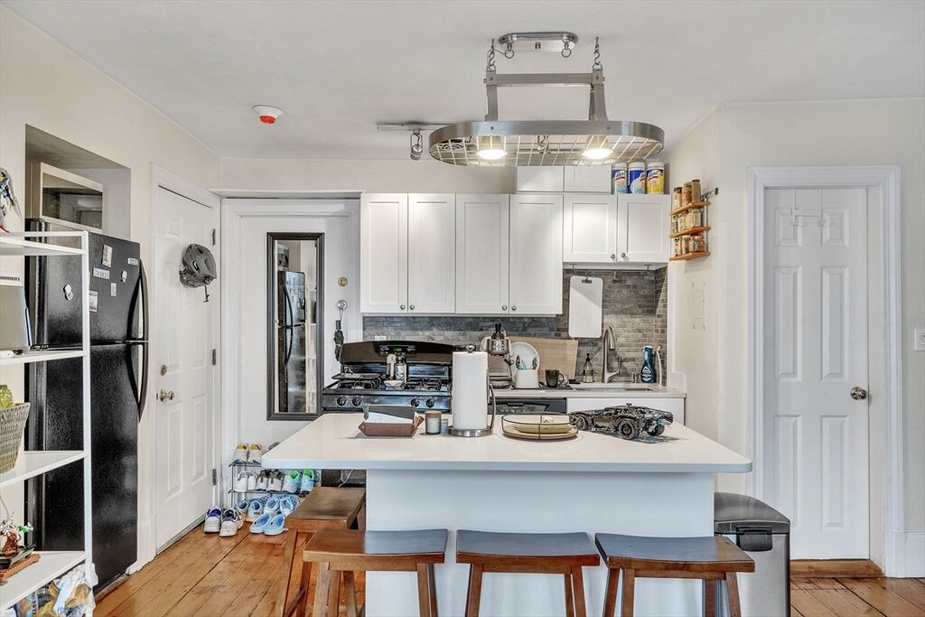 Property Photo:  16 Hancock St 5R  MA 02114 