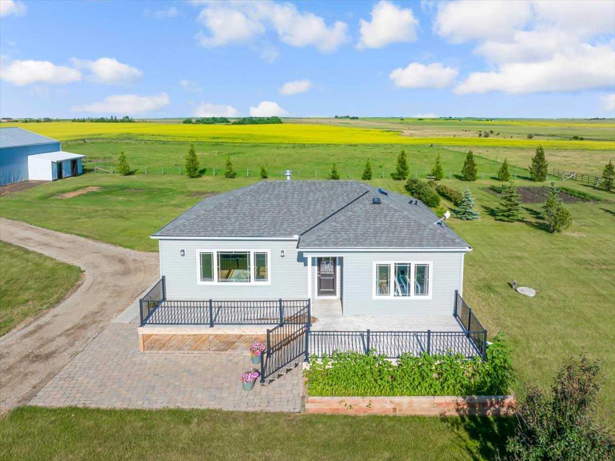 Property Photo: 338102 272 Street E AB T0L 0J0
