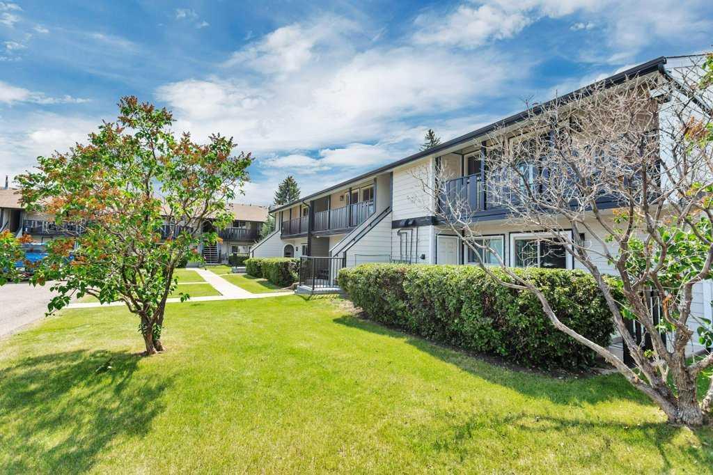 Property Photo: 54 Bell Street 203 AB T4R 1M8