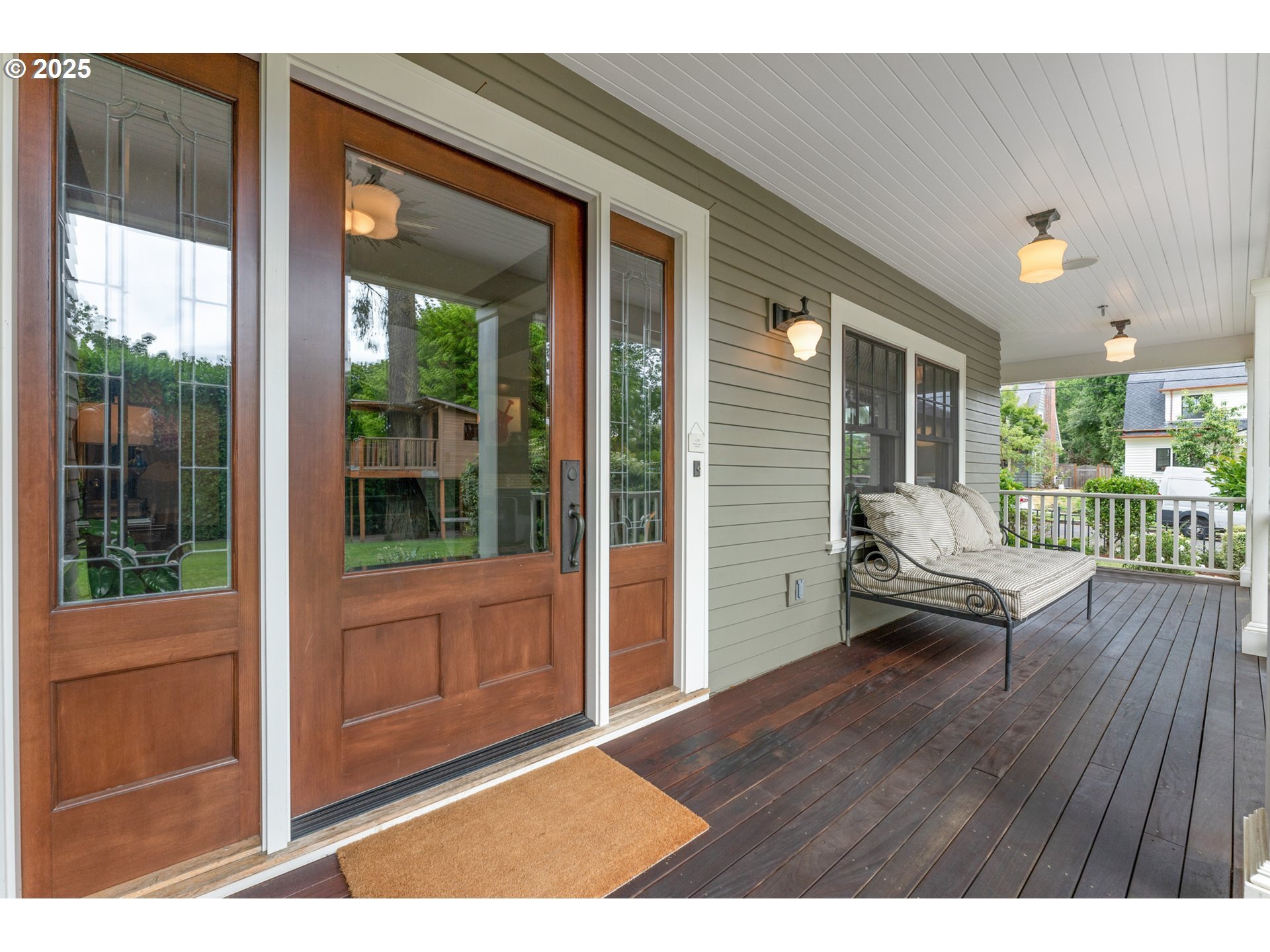 Property Photo: 6617 SE 30th Ave OR 97202